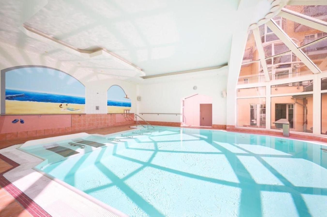 Strandhotel Luise Von Preussen Zinnowitz Bagian luar foto